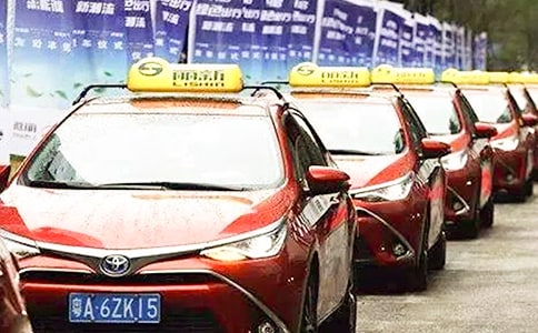 大班語(yǔ)言活動(dòng)教案《小猴的出租車》