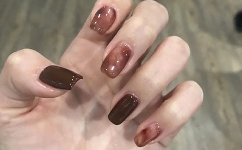 2018純色鑲鉆美甲圖片