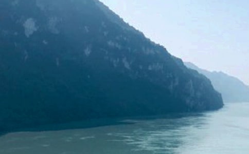 介紹三峽的導(dǎo)游詞兩篇