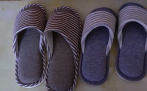 大班上冊(cè)《我做的拖鞋真漂亮》教案